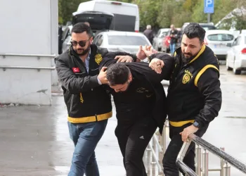 Bodrum’da ambulans devrildi: 4 yaralı