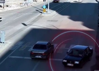 Bodrum’da ambulans devrildi: 4 yaralı