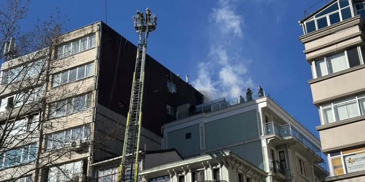Erzincan’da köprüden atlayan şahıs ağır yaralandı