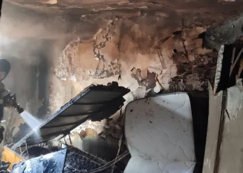 Kaçak tütünleri açıktan taşırken yakalandı