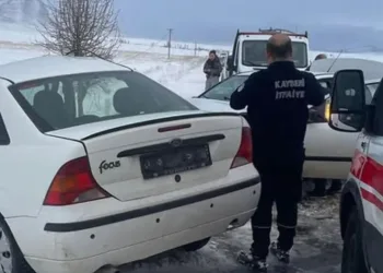 Sarıyer’de elektrikli aracın bataryasında yaşanan parlama kamerada