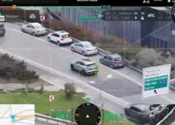 Sarıyer’de elektrikli aracın bataryasında yaşanan parlama kamerada