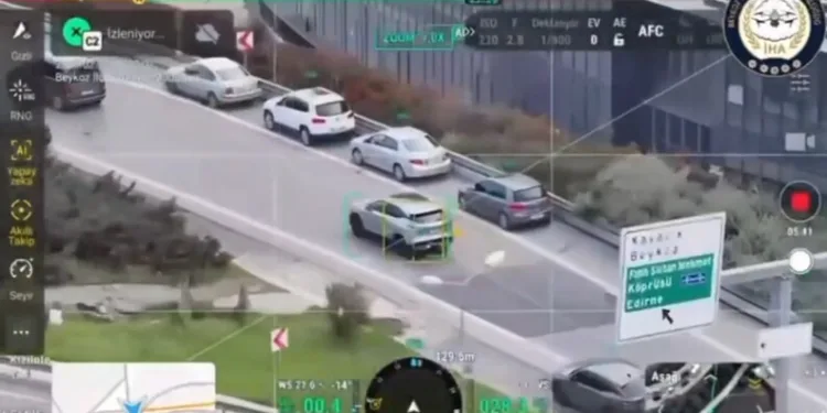 Sarıyer’de elektrikli aracın bataryasında yaşanan parlama kamerada