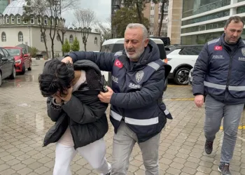 Sarıyer’de elektrikli aracın bataryasında yaşanan parlama kamerada