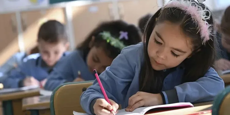 Eğitimde ara tatil kaldırılacak mı?