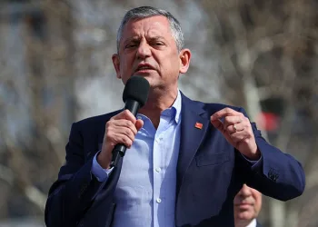 “Egeliler hem kendi evlatlarına hem genel başkanlarına sahip çıktı”