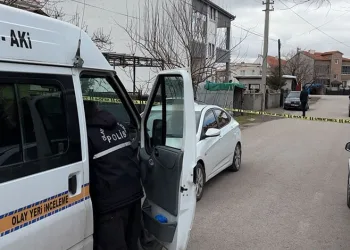 Kavga ettiği karısını tüfekle vurup ağır yaraladı