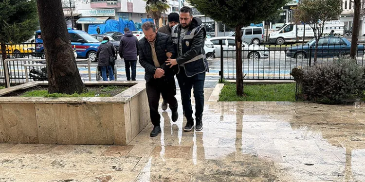 Tokat’ta kaçak göçmen taşıyan sürücüler tutuklandı