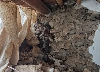 Batman’da heyelan: Kayaların düştüğü ev yıkıldı