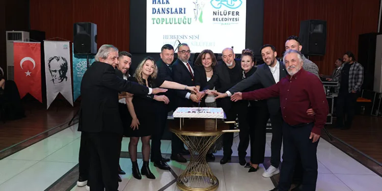 Nilüfer Halk Dansları Topluluğu’ndan 25’inci yıla özel kutlama