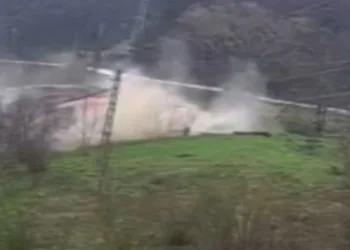 Kastamonu’da heyelan sebebiyle tahliye edilen ev çöktü