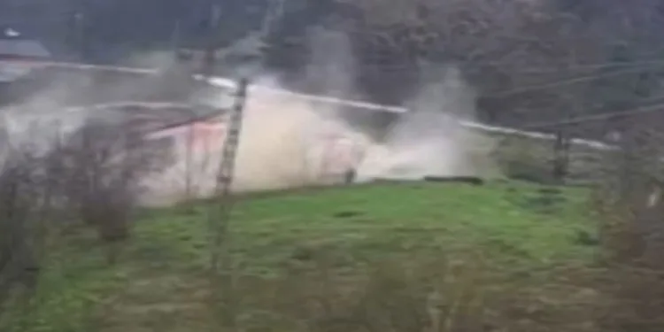 Kastamonu’da heyelan sebebiyle tahliye edilen ev çöktü