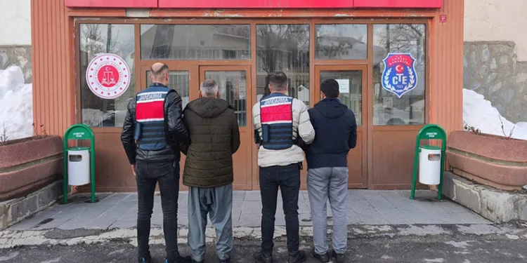 Hakkâri’de aranan 8 kişi yakalandı