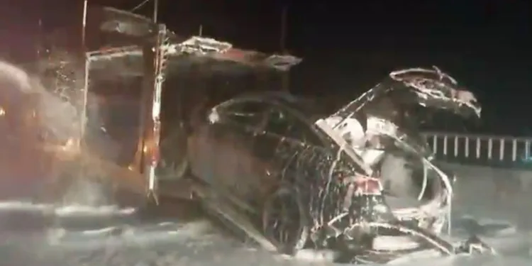 Osmaniye’de araç yüklü tırda yangın: 3 araç kullanılamaz hale geldi