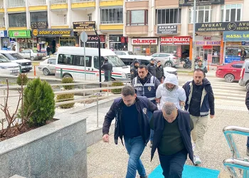 Dolandırıcılara GSM hattı temin ettikleri iddiasıyla 7 kişi gözaltına alındı