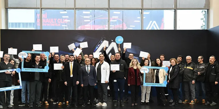 Sigarayı bırakan 25 çalışana sertifikaları takdim edildi