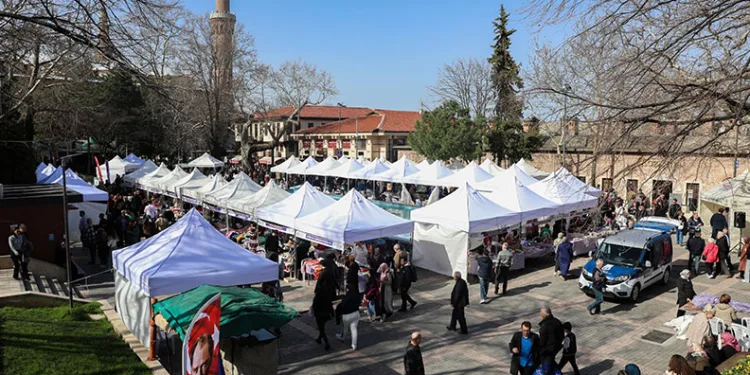 ‘Meydan Kadınların’ dayanışma pazarı doldu taştı
