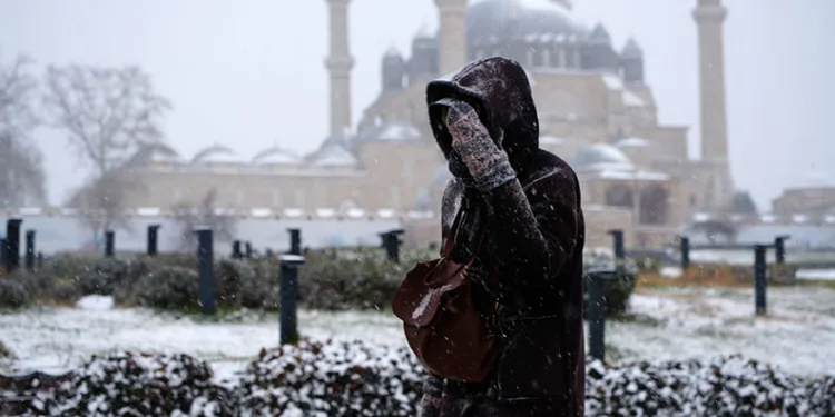 BURSA BÜYÜKŞEHİR’DE PERSONELE İŞARET DİLİ VE ETKİLİ İLETİŞİM EĞİTİMİ