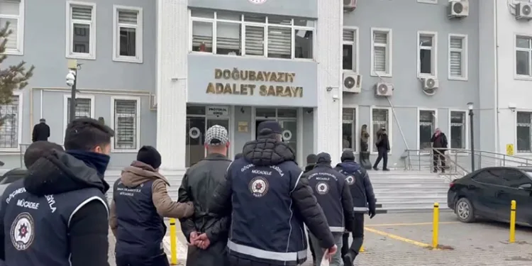Ağrı’da göçmen kaçakçılığı operasyonu: 5 şüpheli yakalandı