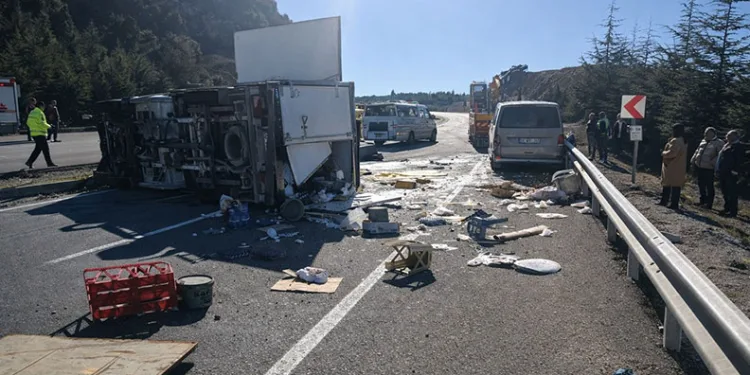 Denizli’de feci kaza: Baba ve oğlu hayatını kaybetti