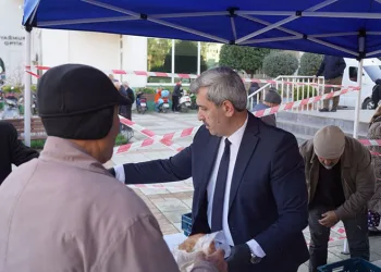Orhangazi Cumhuriyet Meydanı’nda Her Gün Pide İkramı