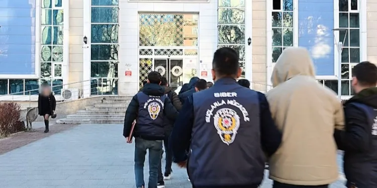 Kırşehir merkezli dolandırıcılık operasyonu: 16 tutuklama