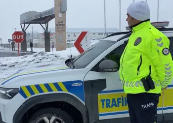 Ağrı’da hayvan borsası çevresinde trafik denetimi