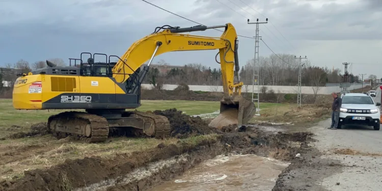 Ayvacık-Çarşamba kara yolunda yol genişletme çalışmaları başladı