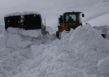 Hakkari’de 79 yerleşim yerinin yolu ulaşıma kapandı