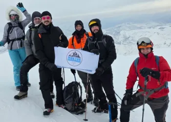 Sülbüs Dağı’nda zorlu kış tırmanışı