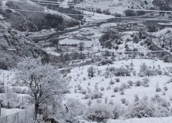 Posof’ta kar sürprizi