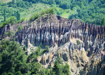Tokat’taki Dilim Kayalar Tabiat Anıtı olarak tescillendi