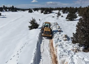 Kahramanmaraş’ta yol açma ve onarım çalışmaları sürüyor