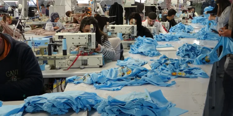 Türk tekstili Bitlis’te canlanıyor