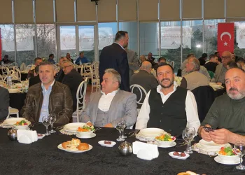 Bursa’da er meydanının ağaları iftarda buluştu