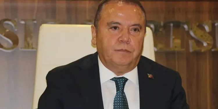 Muhittin Böcek hakim karşısında