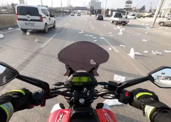 Bursa’da Buttim Kavşağı’nda çevre kirliliği tepki çekti