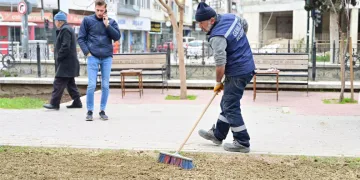 Gemlik’te Yeşil Seferberlik: Park ve Bahçeler Ekipleri Sahada!