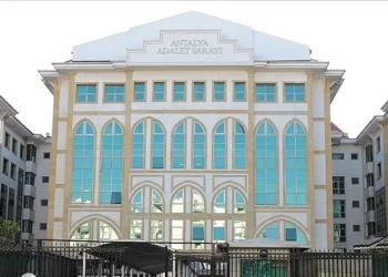 Serbest kalmak için itirafçı oldu, helallik istedi