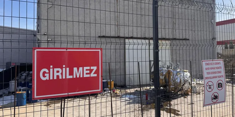 Fabrikada gaz tankı patladı: 4 işçi yaralandı