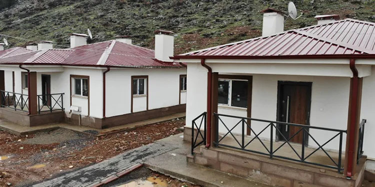 Onikişubat’ta 15 deprem köy konutlarında yaşam başlıyor