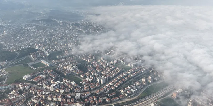 Sis Bursa’nın yarısını yuttu