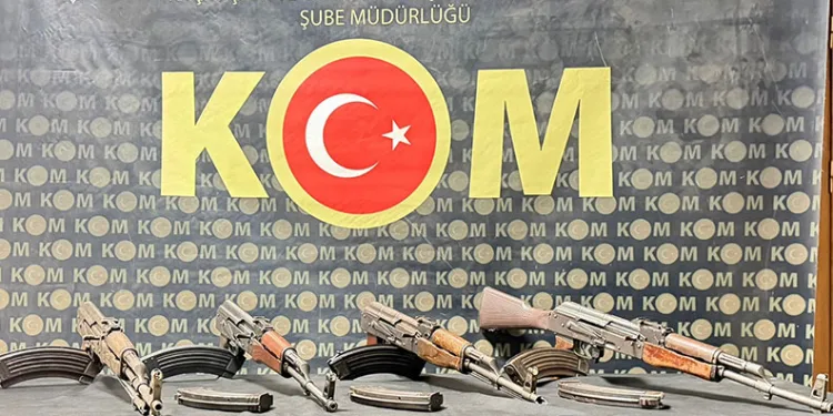 Hatay’da kalaşnikof kaçakçılığında: 4 kişi tutuklandı