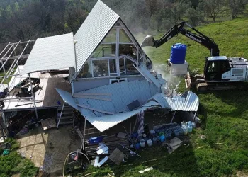 Tarım arazilerindeki tiny houselar bir bir yıkıldı