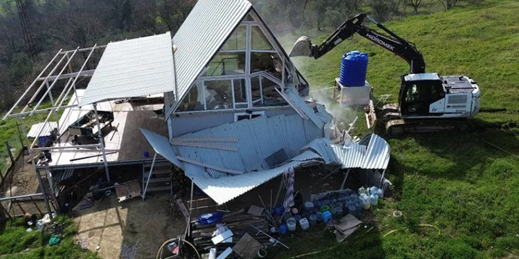 Tarım arazilerindeki tiny houselar bir bir yıkıldı