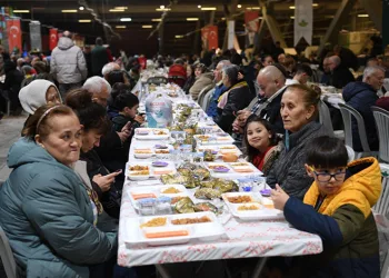 Ramazan’ın bereketi 1050 konutlar’da paylaşıldı