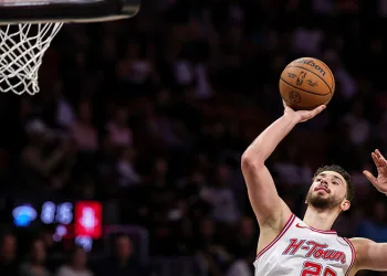 Alperen Şengün 13 sayı, 6 ribaund ile oynadı