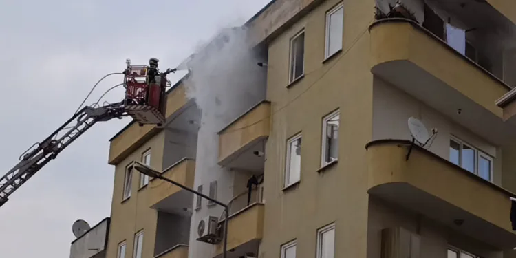 Bursa’da yemek yapılırken çıkan yangın paniğe neden oldu