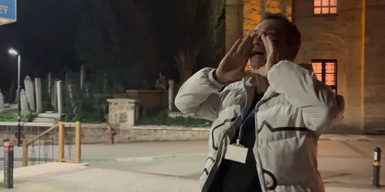 Bu mahallede davul çalanın başı belaya giriyor