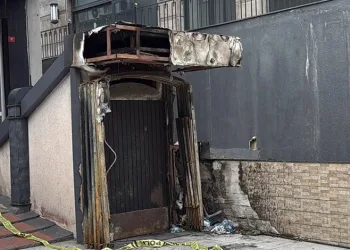 Beşiktaş’ta gece kulübü kundaklandı